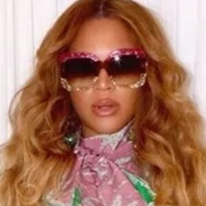 🐝 Gucci! Queen B authentic Stylish Pink and Gold Women's 🕶️